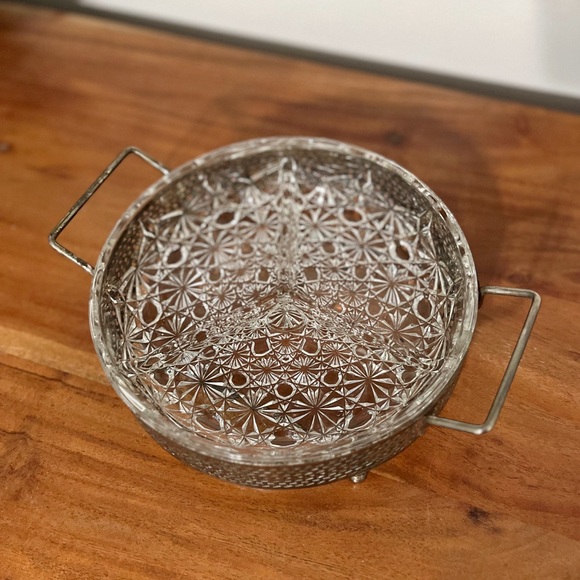 Daisy & Buttons Vintage Mid Century Glass Serving Trivet Dish - Picture 5 of 7